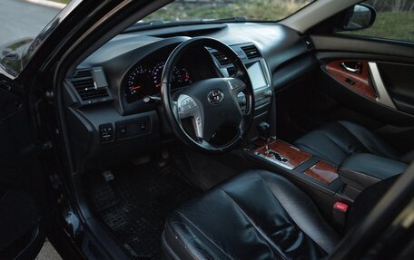 Toyota Camry, 2010 год, 1 300 000 рублей, 8 фотография
