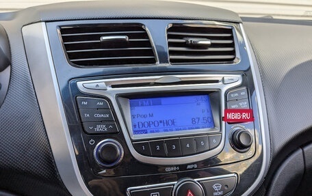 Hyundai Solaris II рестайлинг, 2014 год, 900 000 рублей, 17 фотография