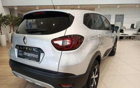 Renault Kaptur I рестайлинг, 2018 год, 1 450 000 рублей, 6 фотография