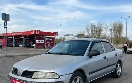 Mitsubishi Carisma I, 2001 год, 260 000 рублей, 1 фотография