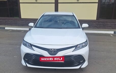Toyota Camry, 2018 год, 2 550 000 рублей, 2 фотография