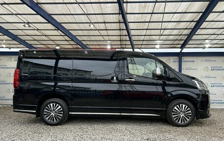 Toyota HiAce H300, 2020 год, 6 999 000 рублей, 6 фотография