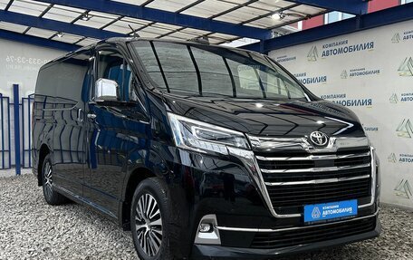 Toyota HiAce H300, 2020 год, 6 999 000 рублей, 7 фотография
