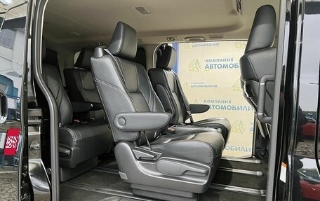 Toyota HiAce H300, 2020 год, 6 999 000 рублей, 11 фотография