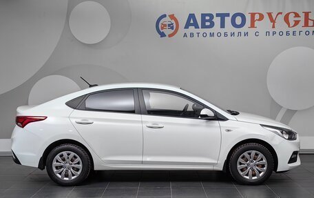 Hyundai Solaris II рестайлинг, 2017 год, 1 121 000 рублей, 5 фотография