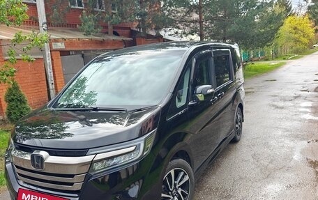 Honda Stepwgn IV, 2018 год, 2 540 000 рублей, 5 фотография