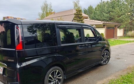 Honda Stepwgn IV, 2018 год, 2 540 000 рублей, 2 фотография