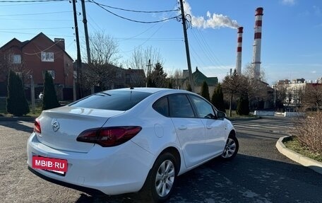 Opel Astra J, 2014 год, 989 000 рублей, 5 фотография