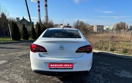 Opel Astra J, 2014 год, 989 000 рублей, 4 фотография