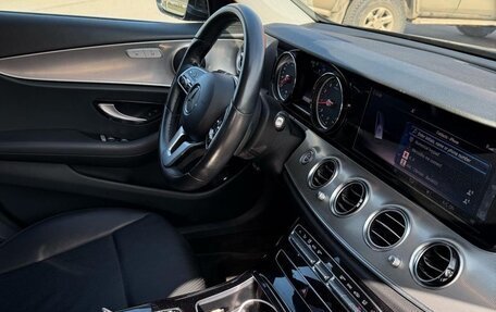 Mercedes-Benz E-Класс, 2019 год, 2 900 000 рублей, 7 фотография