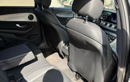 Mercedes-Benz E-Класс, 2019 год, 2 900 000 рублей, 9 фотография