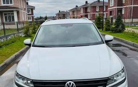 Volkswagen Tiguan II, 2018 год, 3 200 000 рублей, 9 фотография