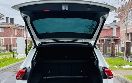 Volkswagen Tiguan II, 2018 год, 3 200 000 рублей, 15 фотография