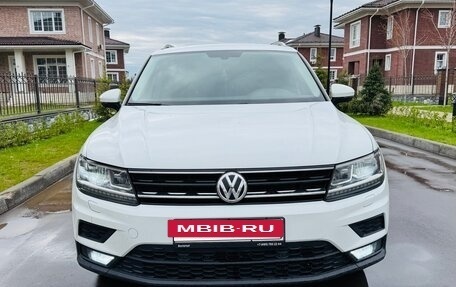 Volkswagen Tiguan II, 2018 год, 3 200 000 рублей, 8 фотография