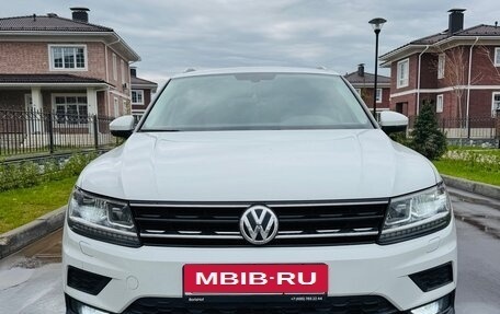 Volkswagen Tiguan II, 2018 год, 3 200 000 рублей, 7 фотография