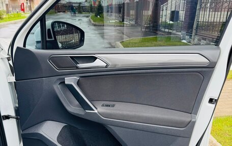 Volkswagen Tiguan II, 2018 год, 3 200 000 рублей, 21 фотография