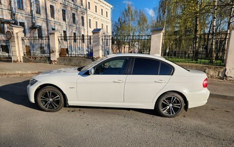 BMW 3 серия, 2011 год, 1 060 000 рублей, 6 фотография