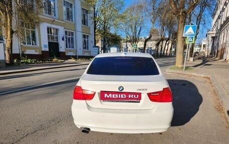 BMW 3 серия, 2011 год, 1 060 000 рублей, 3 фотография