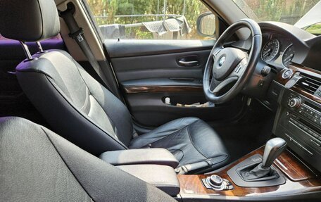 BMW 3 серия, 2011 год, 1 060 000 рублей, 12 фотография