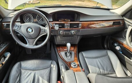 BMW 3 серия, 2011 год, 1 060 000 рублей, 13 фотография