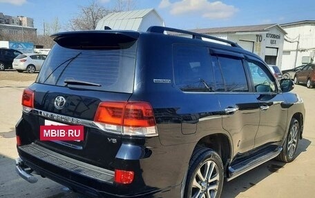 Toyota Land Cruiser 200, 2018 год, 7 000 000 рублей, 2 фотография