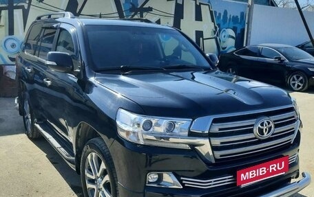 Toyota Land Cruiser 200, 2018 год, 7 000 000 рублей, 3 фотография
