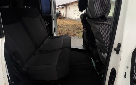 Honda Mobilio Spike I рестайлинг, 2005 год, 267 000 рублей, 15 фотография
