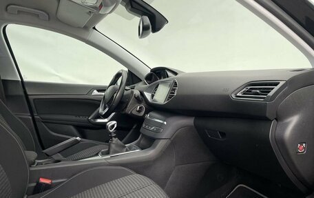 Peugeot 308 II, 2019 год, 1 480 000 рублей, 11 фотография