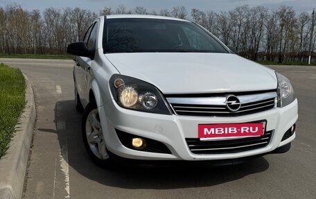 Opel Astra H, 2011 год, 690 000 рублей, 1 фотография