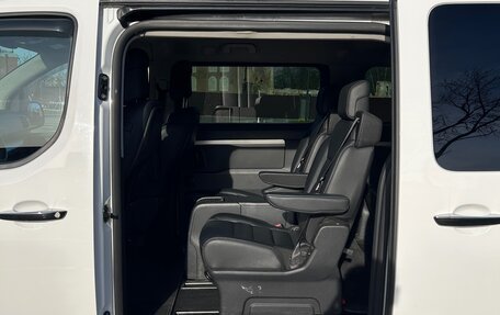 Peugeot Traveller I, 2021 год, 3 200 000 рублей, 7 фотография