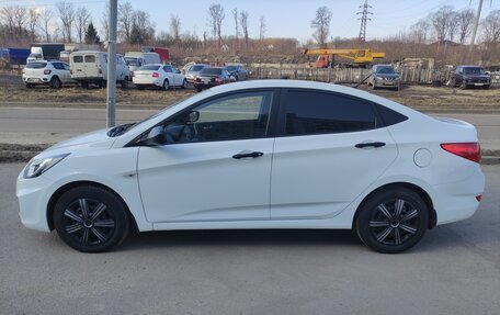Hyundai Solaris II рестайлинг, 2013 год, 899 000 рублей, 1 фотография