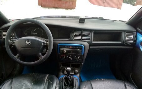 Opel Vectra B рестайлинг, 1996 год, 149 000 рублей, 13 фотография