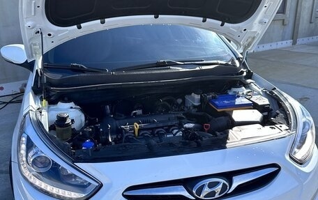 Hyundai Solaris II рестайлинг, 2013 год, 879 000 рублей, 8 фотография