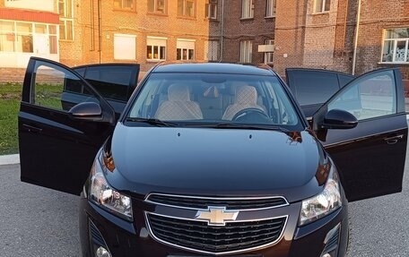 Chevrolet Cruze II, 2013 год, 910 000 рублей, 2 фотография