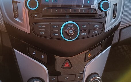 Chevrolet Cruze II, 2013 год, 910 000 рублей, 17 фотография