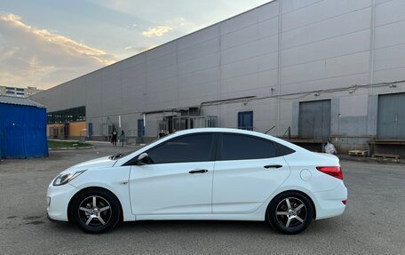 Hyundai Solaris II рестайлинг, 2011 год, 675 000 рублей, 3 фотография