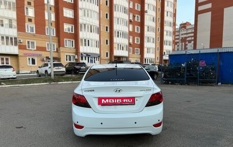 Hyundai Solaris II рестайлинг, 2011 год, 675 000 рублей, 5 фотография