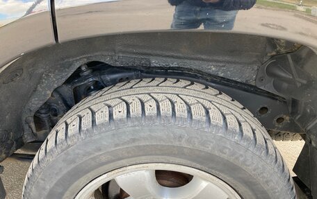 Toyota Land Cruiser Prado 120 рестайлинг, 2008 год, 1 750 000 рублей, 28 фотография