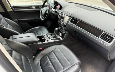 Volkswagen Touareg III, 2015 год, 3 300 000 рублей, 11 фотография