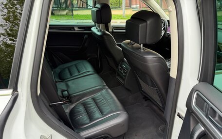 Volkswagen Touareg III, 2015 год, 3 300 000 рублей, 12 фотография