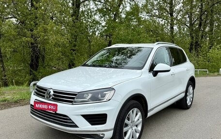 Volkswagen Touareg III, 2015 год, 3 300 000 рублей, 2 фотография
