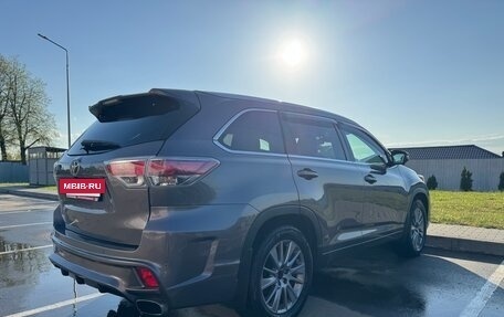 Toyota Highlander III, 2015 год, 3 100 000 рублей, 3 фотография