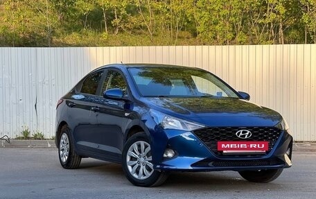 Hyundai Solaris II рестайлинг, 2021 год, 1 200 000 рублей, 4 фотография