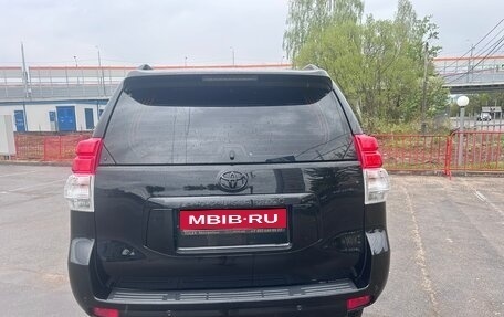 Toyota Land Cruiser Prado 150 рестайлинг 2, 2011 год, 2 700 000 рублей, 1 фотография