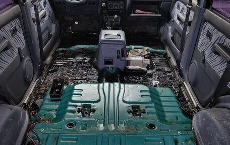Toyota Land Cruiser Prado 90 рестайлинг, 1996 год, 900 000 рублей, 24 фотография