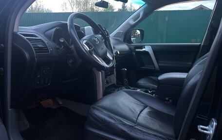 Toyota Land Cruiser Prado 150 рестайлинг 2, 2011 год, 2 700 000 рублей, 8 фотография