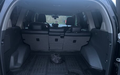 Toyota Land Cruiser Prado 150 рестайлинг 2, 2011 год, 2 700 000 рублей, 10 фотография