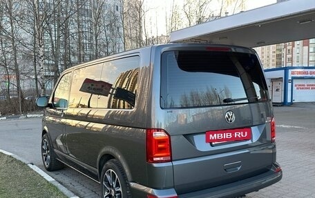 Volkswagen Caravelle T6 рестайлинг, 2016 год, 3 140 000 рублей, 4 фотография