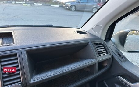 Volkswagen Caravelle T6 рестайлинг, 2016 год, 3 140 000 рублей, 25 фотография