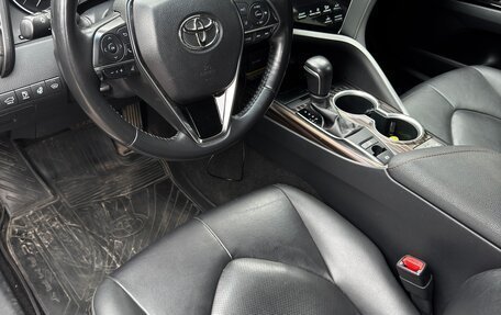 Toyota Camry, 2020 год, 3 000 000 рублей, 5 фотография